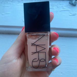 NARS Light Reflecting Foundation